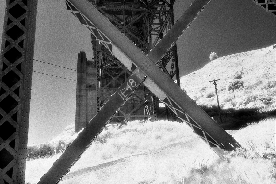 X support,Marin side. The Golden Gate Bridge. Kodak Black & White Infrared Film(C)1995 :  : Christopher Davies Photography