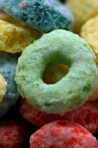Close-up and personal Fruit Loops(tm) :  : Christopher Davies Photography